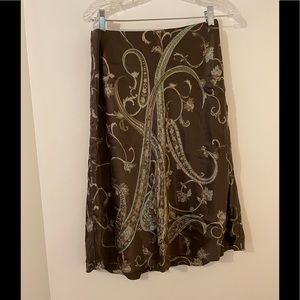 Ann Taylor 100% Silk Skirt (lined). Washable Size 6 Classic! Amazing!!